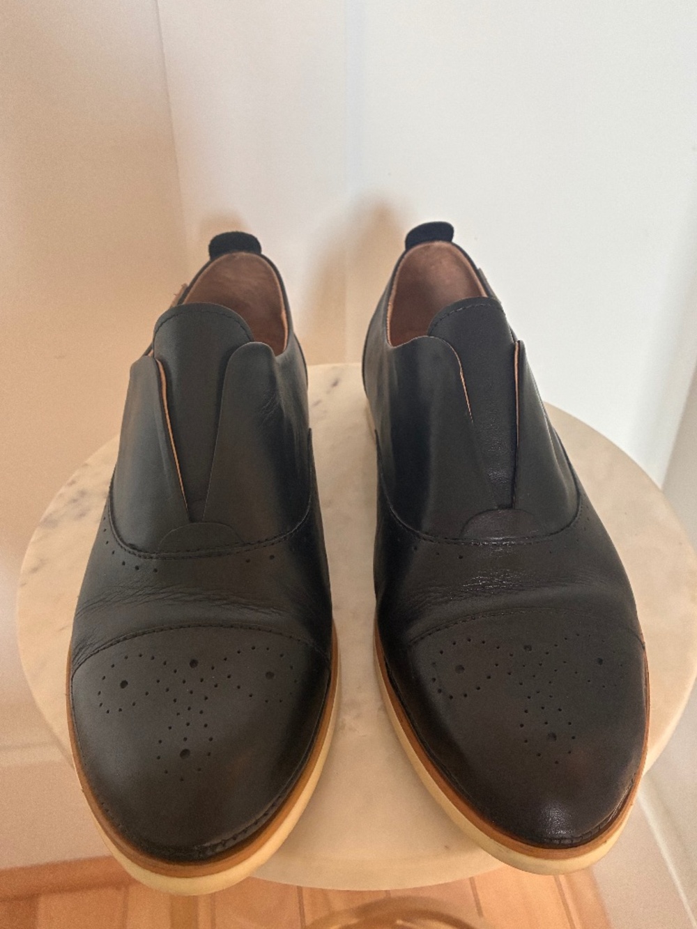 Pikolinos black Pyrgos laceless Oxford shoes